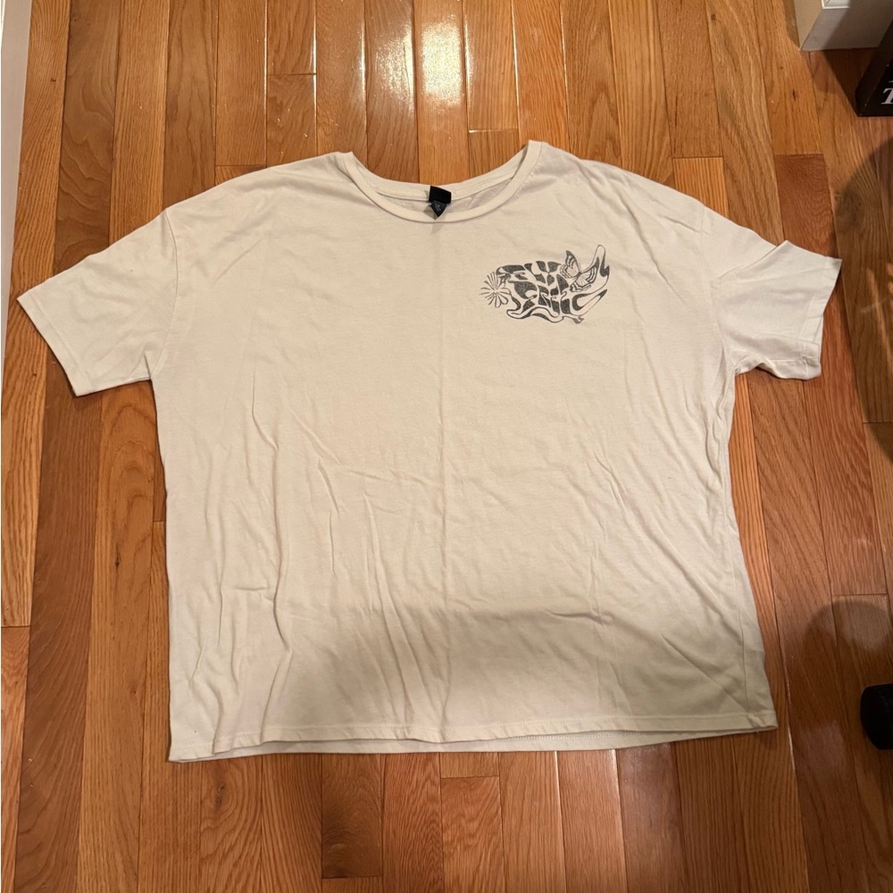 Graphic t shirt